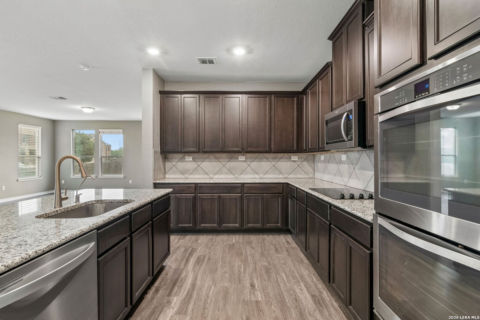 102 Anchor Bluff Universal City TX 78148