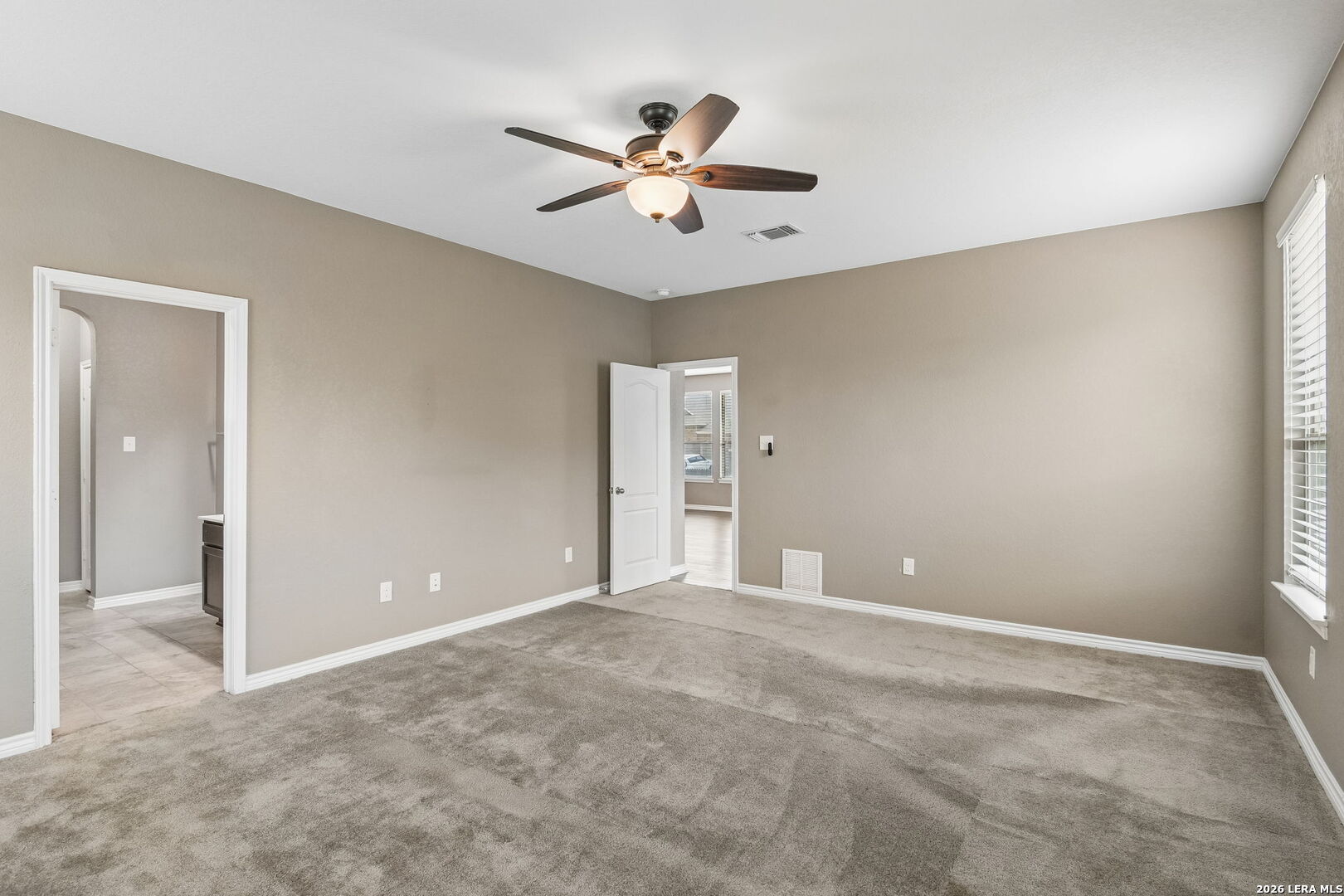 102 Anchor Bluff Universal City TX 78148