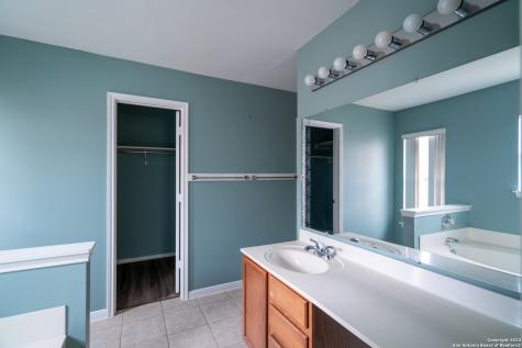 22047 Kenton Knoll San Antonio TX 78258