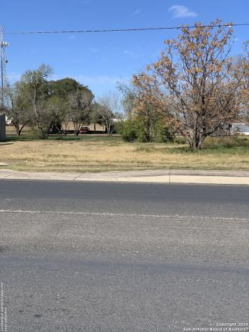 1419 Standish Street Floresville TX 78114