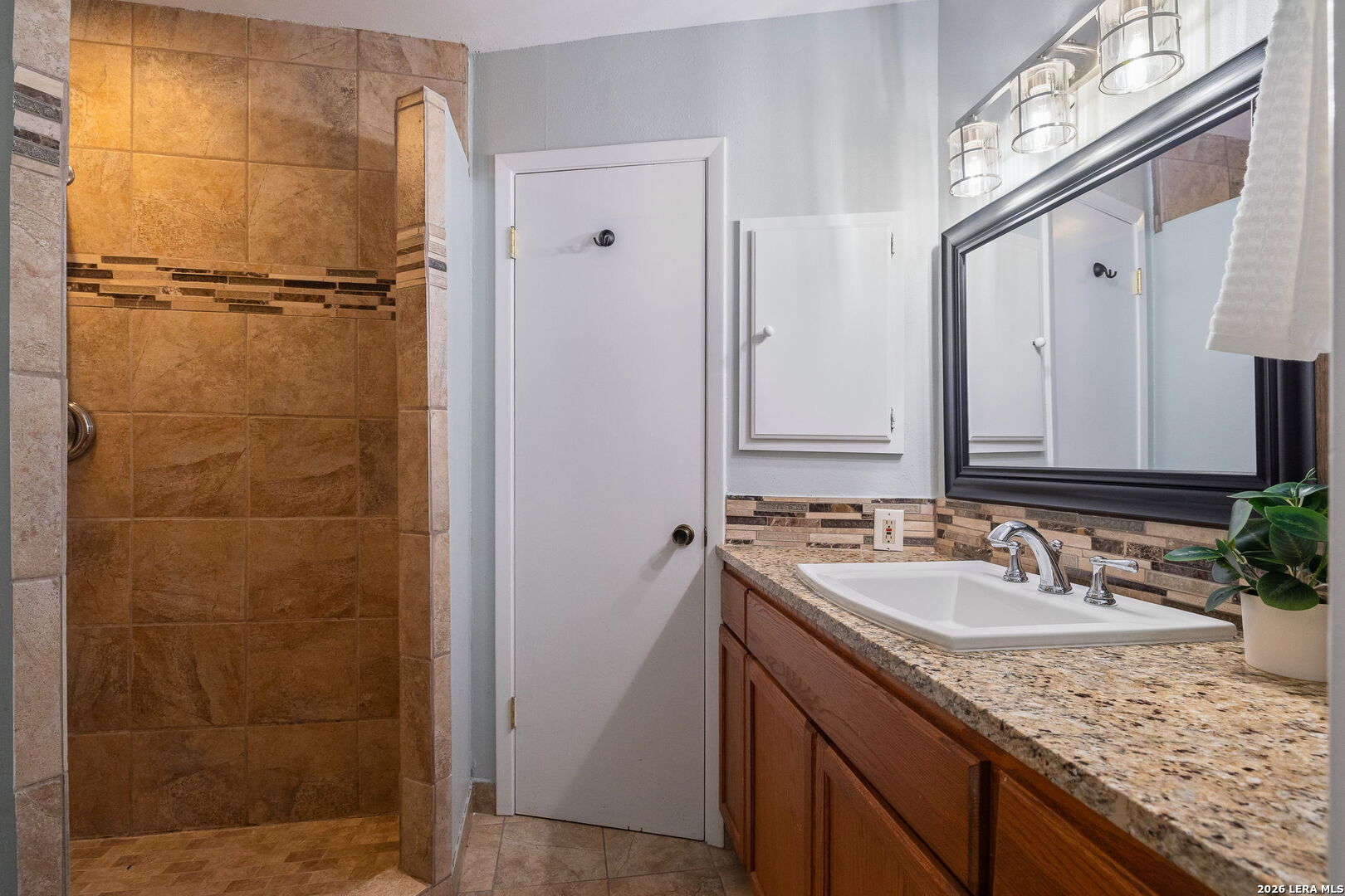 6814 Crown Ridge San Antonio TX 78239