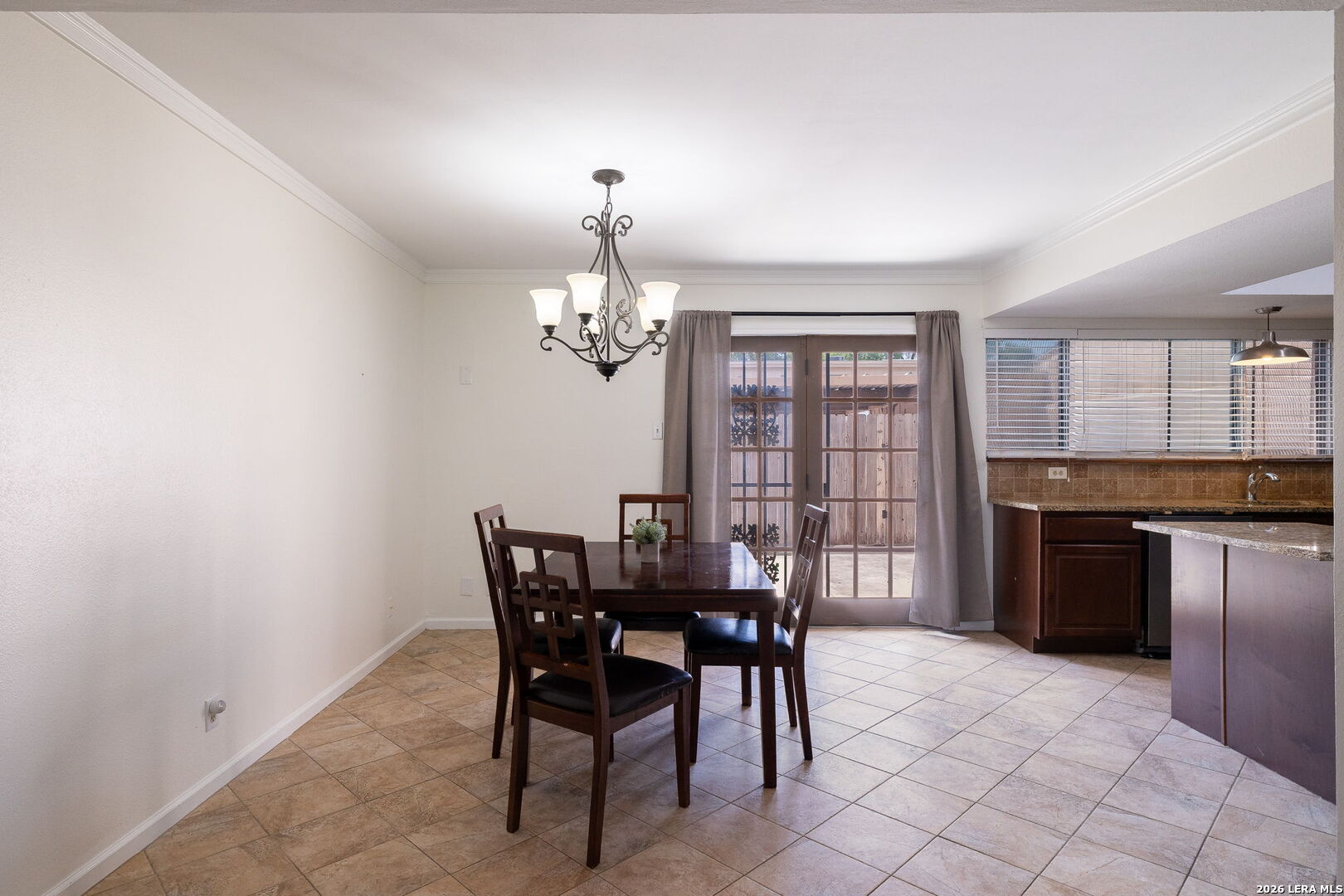 6814 Crown Ridge San Antonio TX 78239