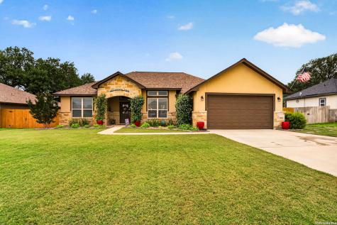 1705 Crooked Creek Drive Pleasanton TX 78064