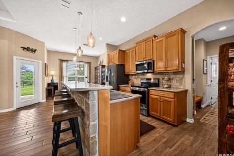 1705 Crooked Creek Drive Pleasanton TX 78064