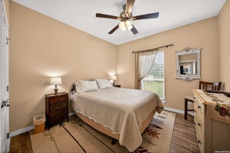1705 Crooked Creek Drive Pleasanton TX 78064