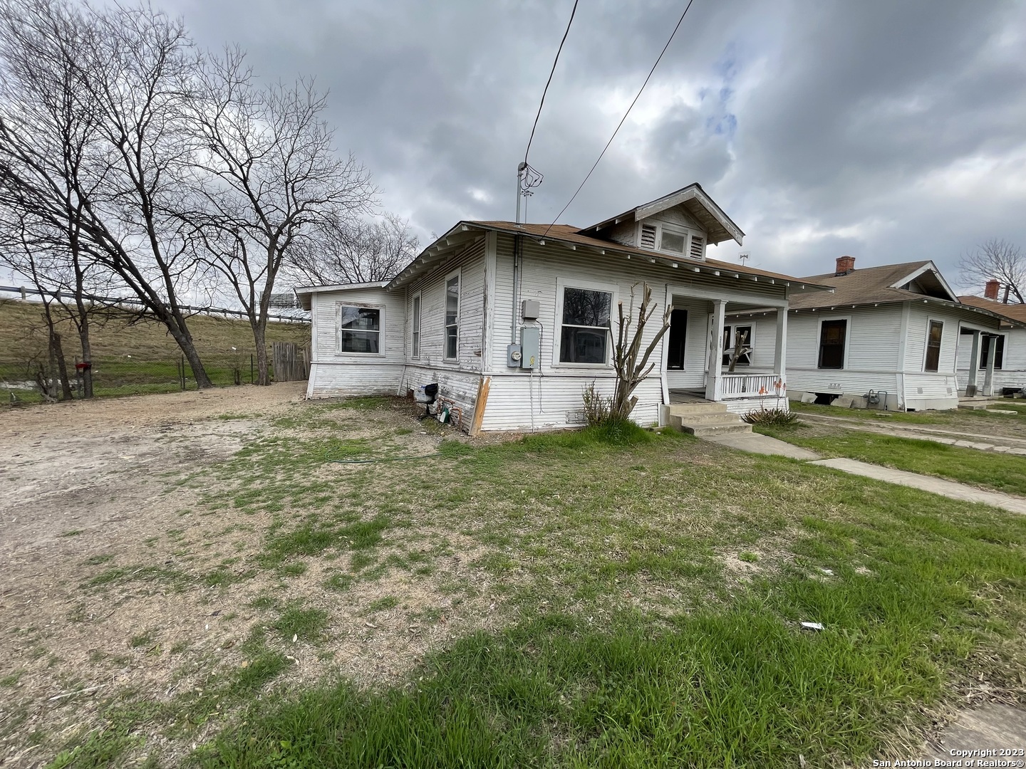 427 & 431 Dunning Avenue San Antonio TX 78210