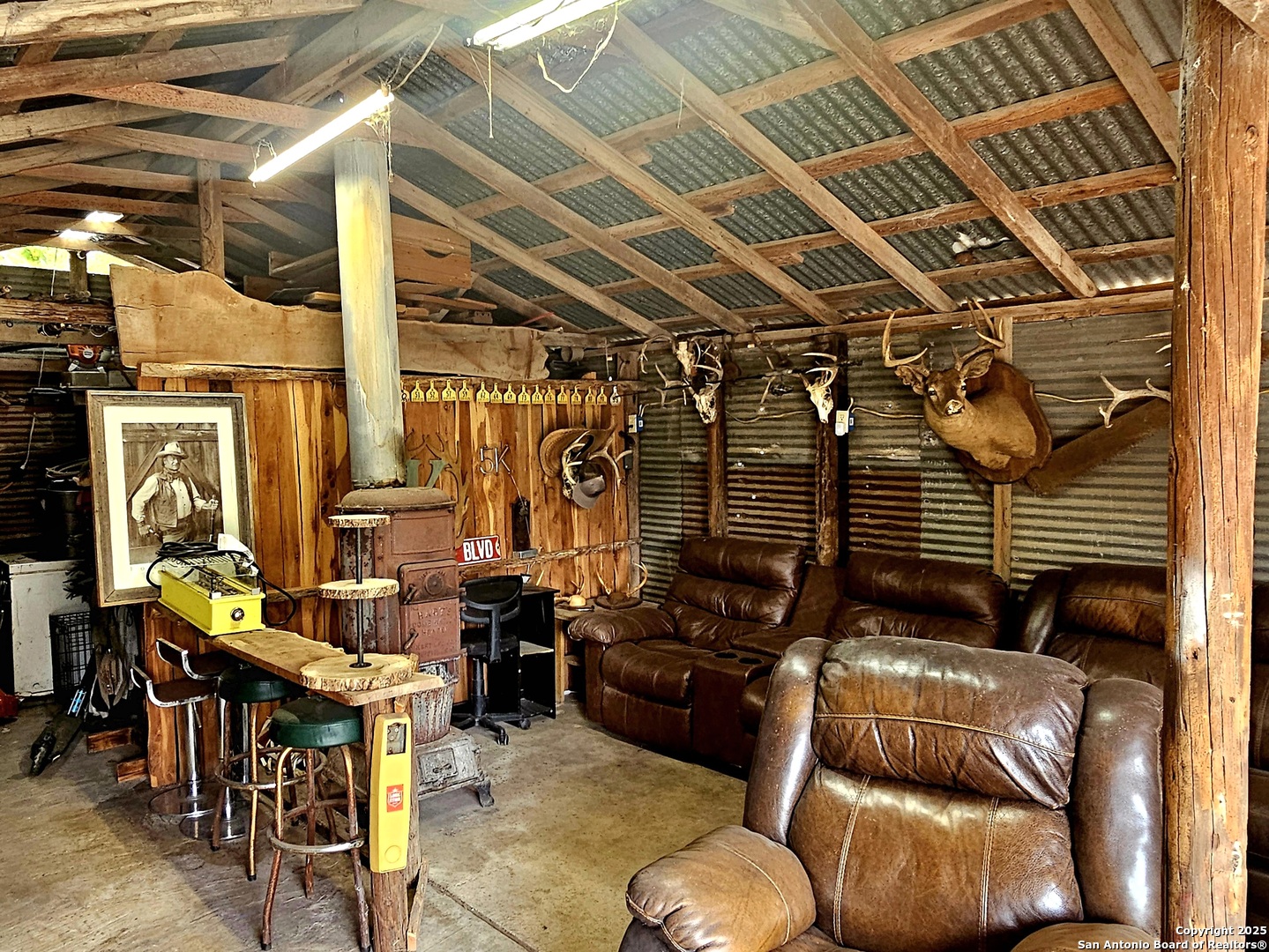 208 Jeff Pleasanton TX 78064
