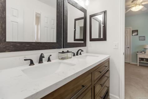 906 Desert Bluff San Antonio TX 78258