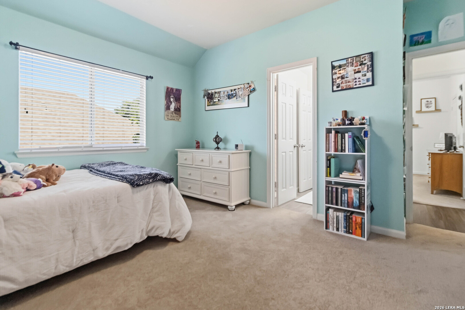906 Desert Bluff San Antonio TX 78258