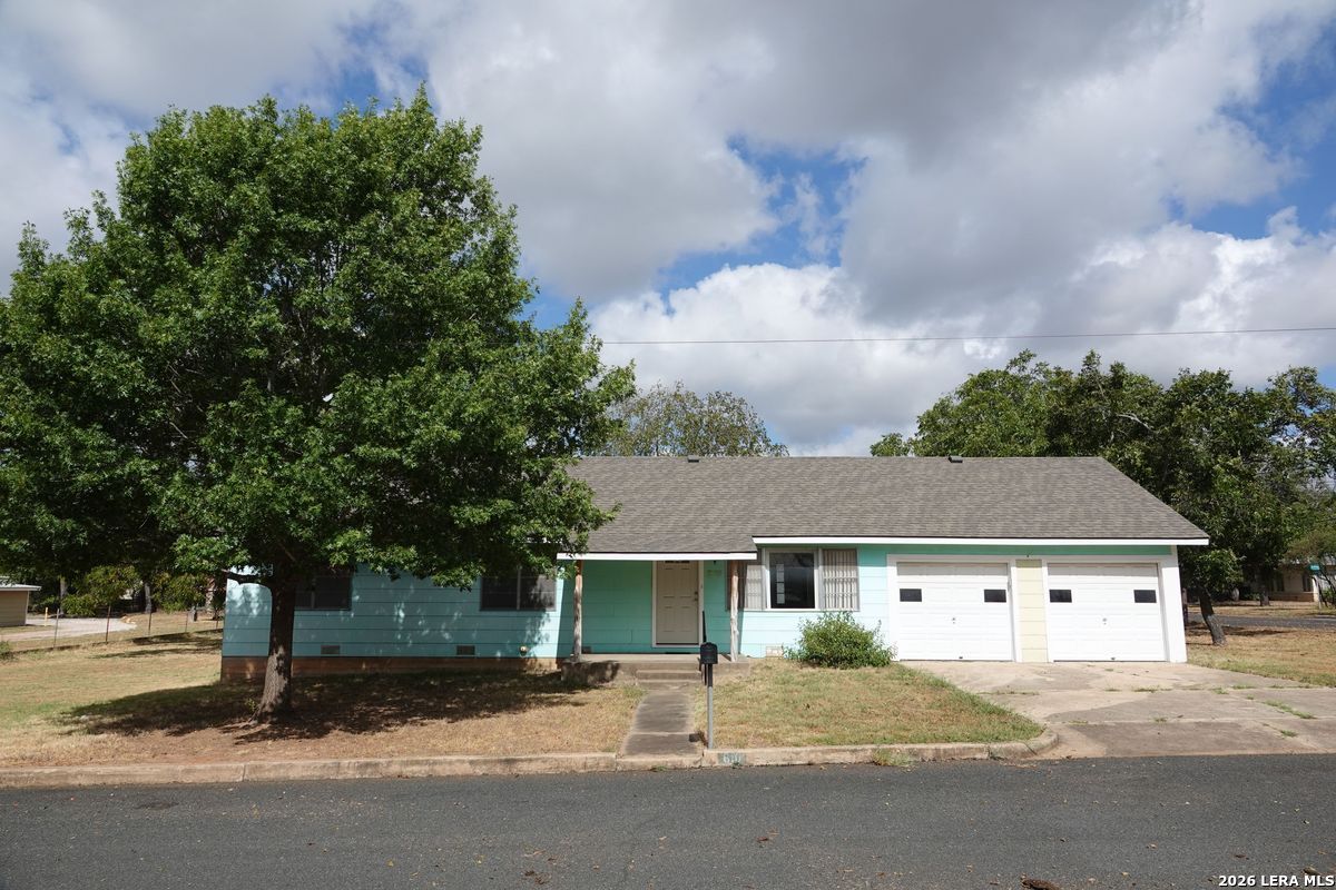 610 N Pine Street Fredericksburg TX 78624