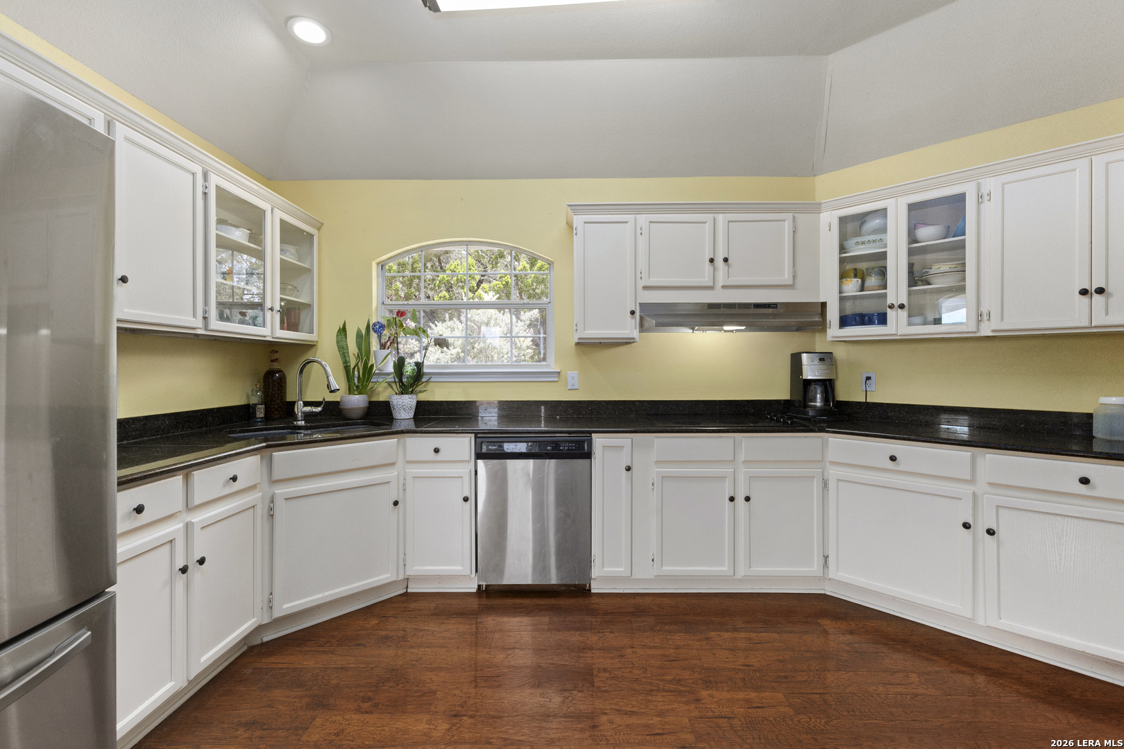 136 Lakeridge Loop Lakehills TX 78063