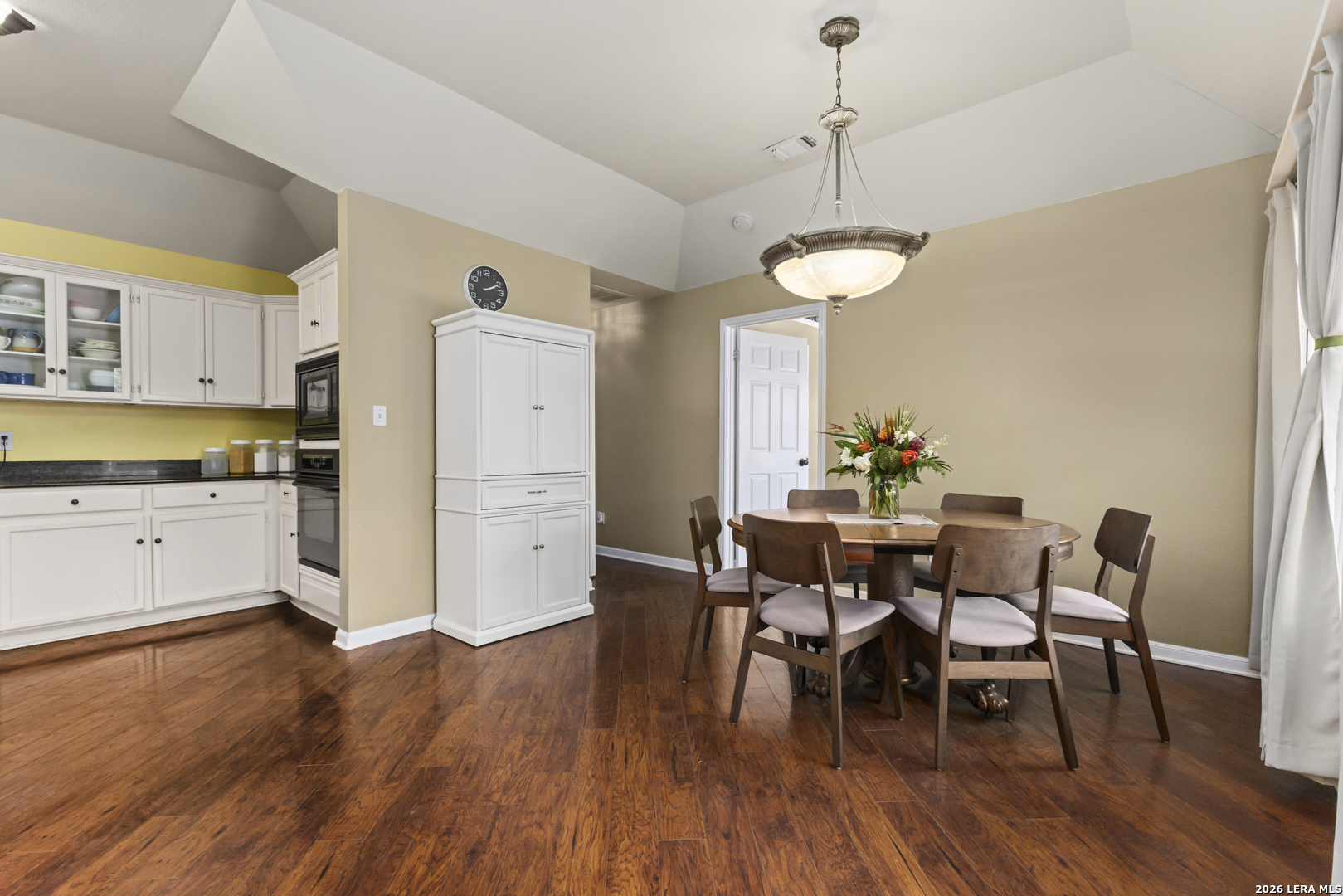 136 Lakeridge Loop Lakehills TX 78063