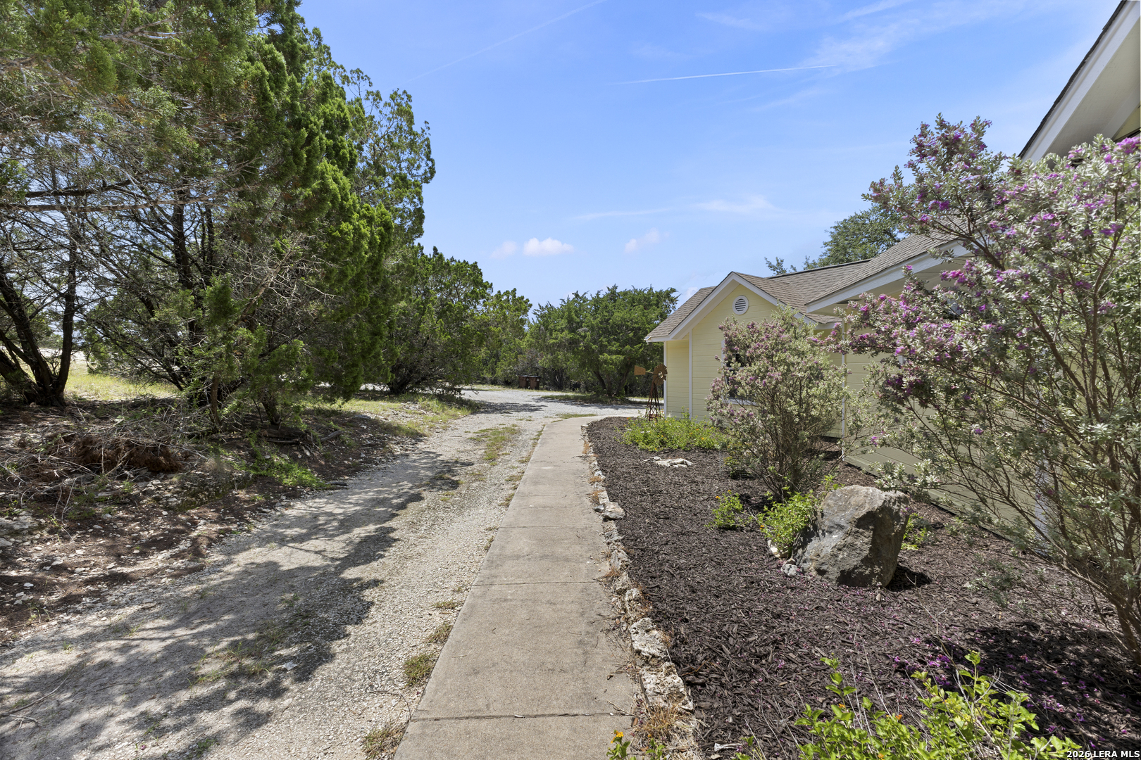 136 Lakeridge Loop Lakehills TX 78063
