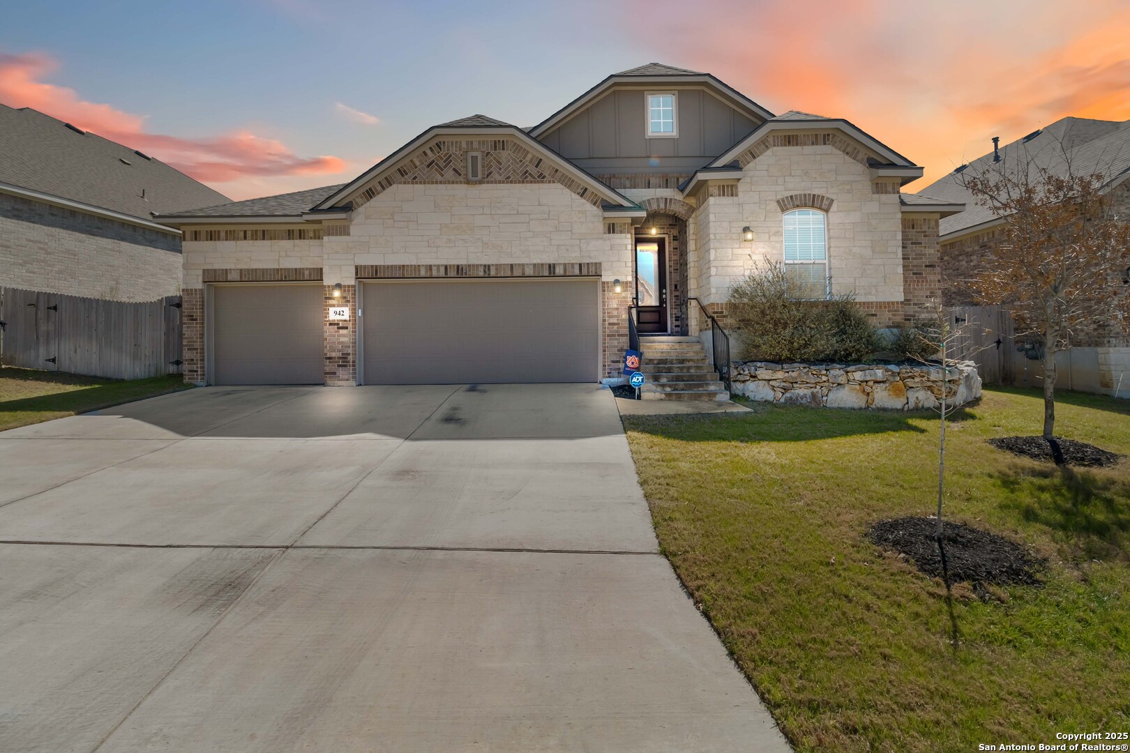 942 Vista Placera San Antonio TX 78260