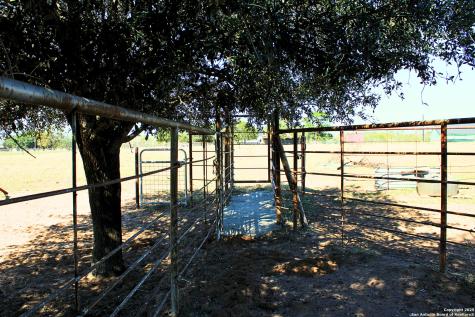 226 Fm 1107 Stockdale TX 78160