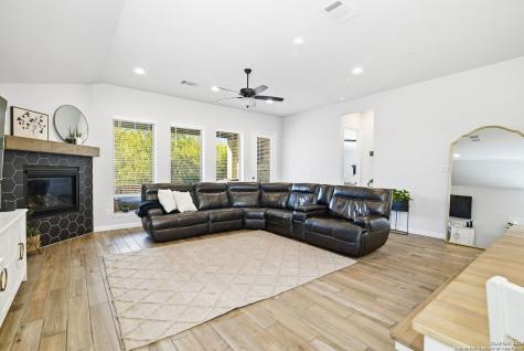 911 Swenson San Antonio TX 78245