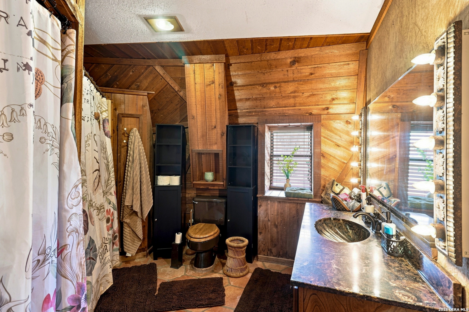 875 County Road 327 Pleasanton TX 78064