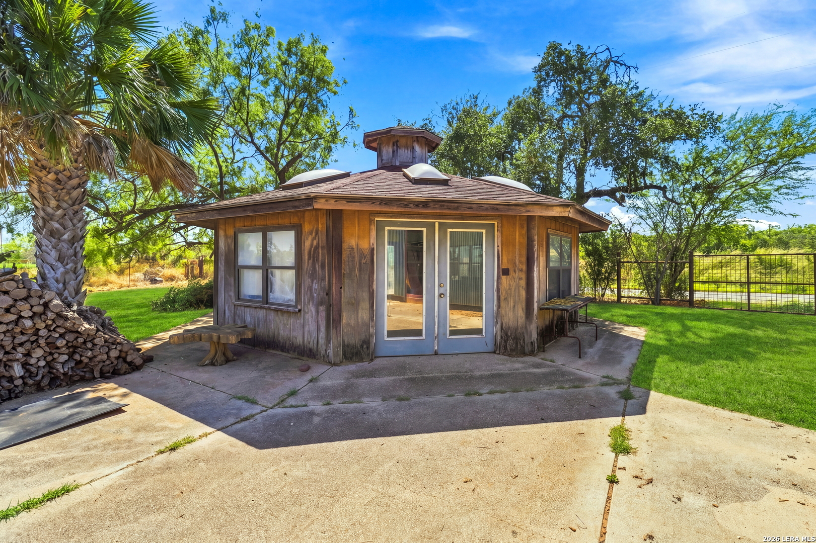 875 County Road 327 Pleasanton TX 78064