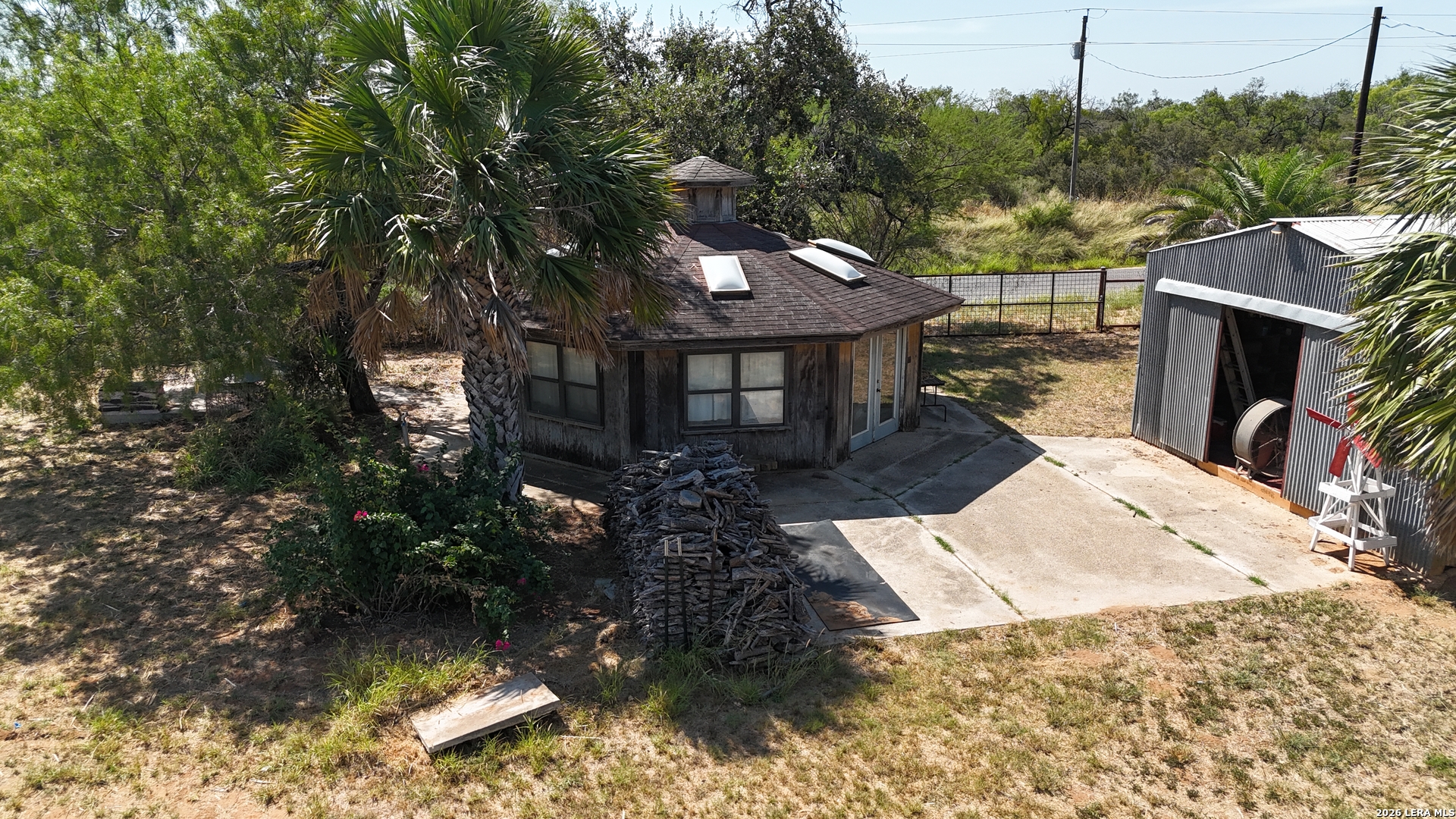 875 County Road 327 Pleasanton TX 78064