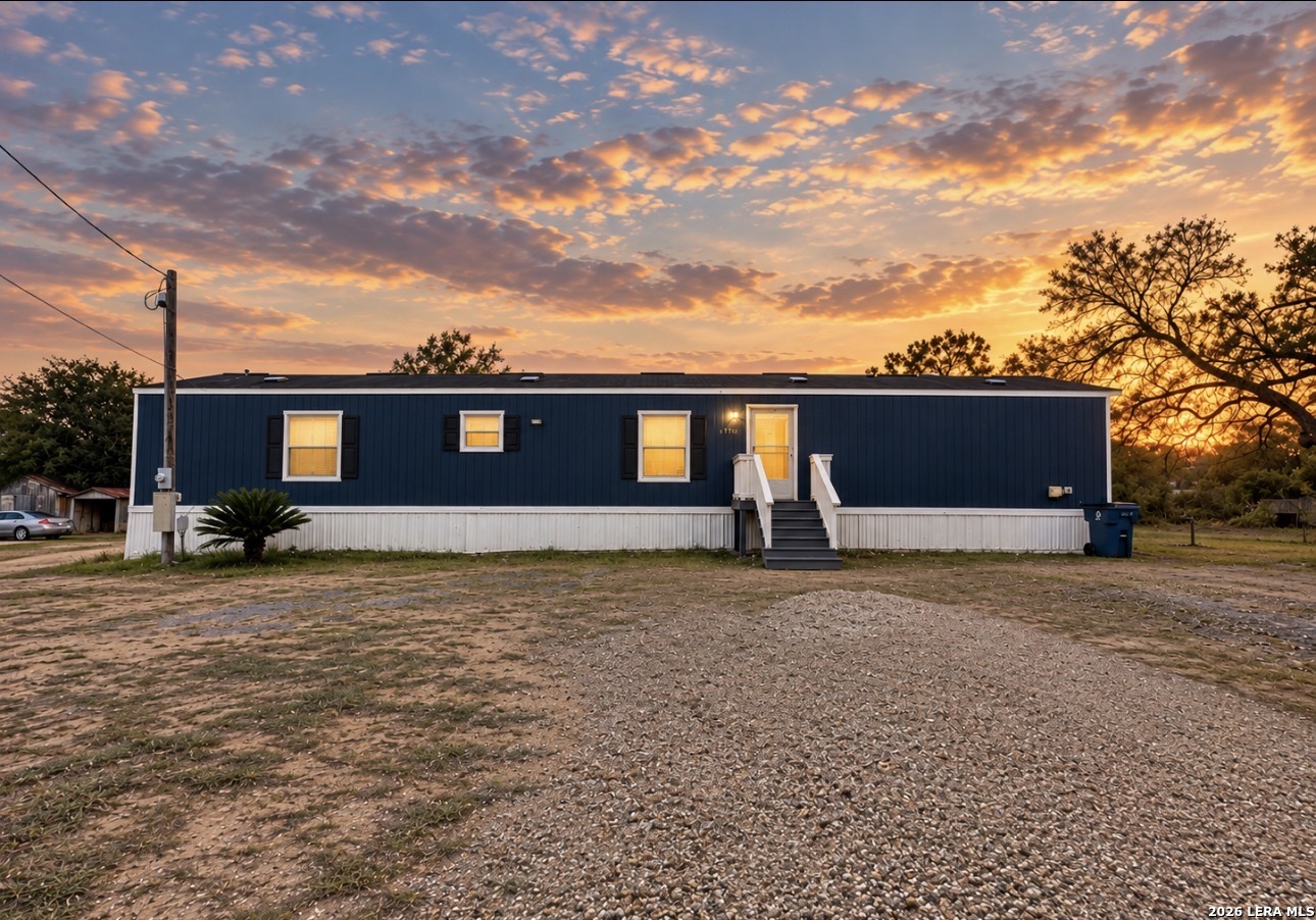 1708 Hill Street Three Rivers TX 78071