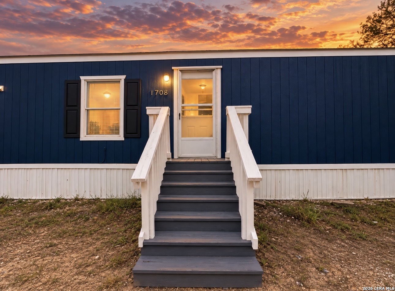 1708 Hill Street Three Rivers TX 78071