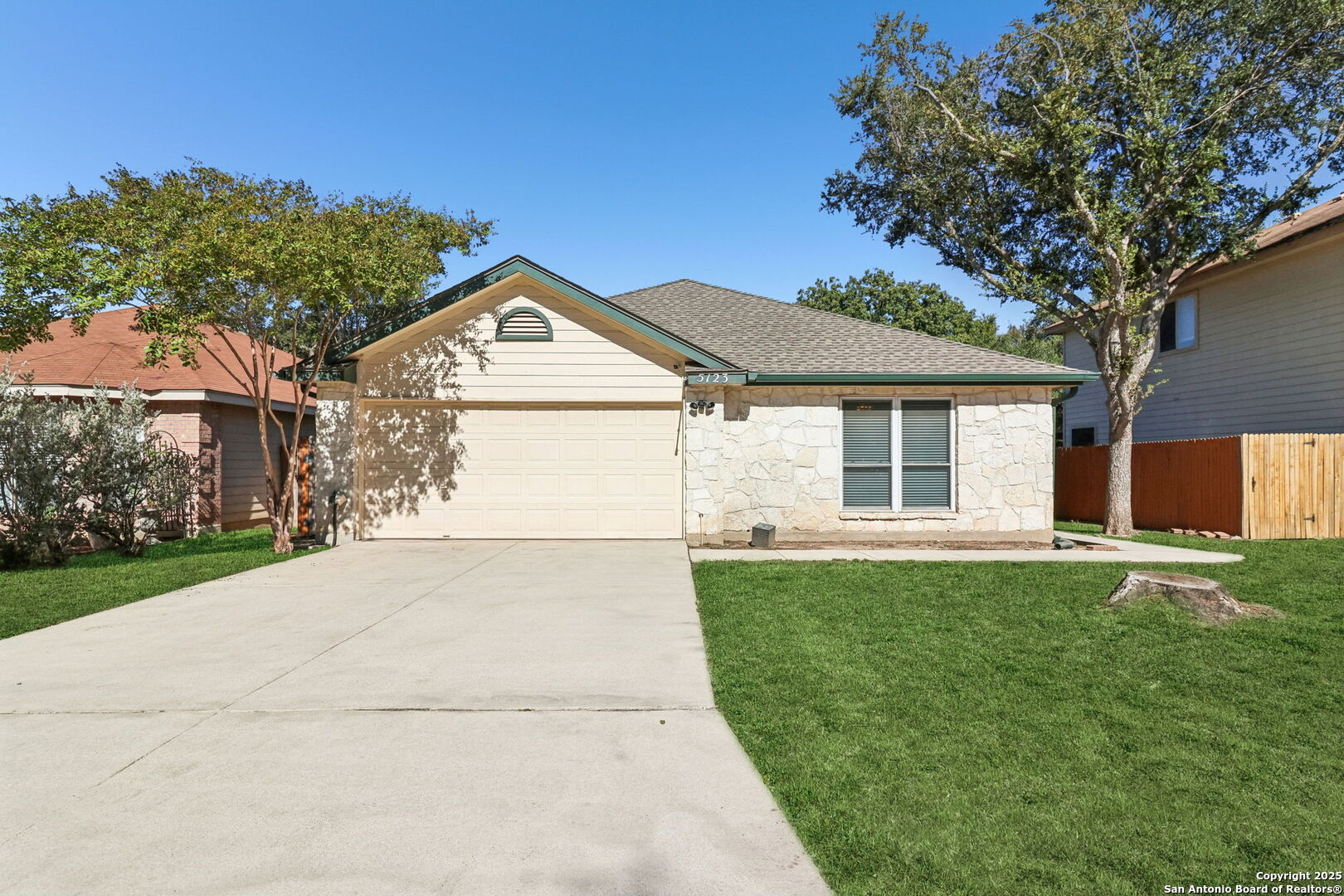 5123 Stormy Breeze San Antonio TX 78247