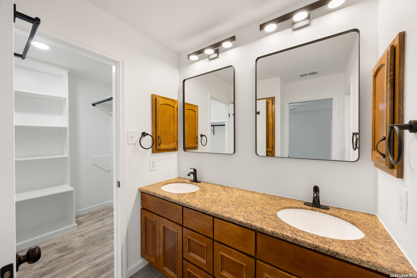 3003 Oak Sprawl San Antonio TX 78231