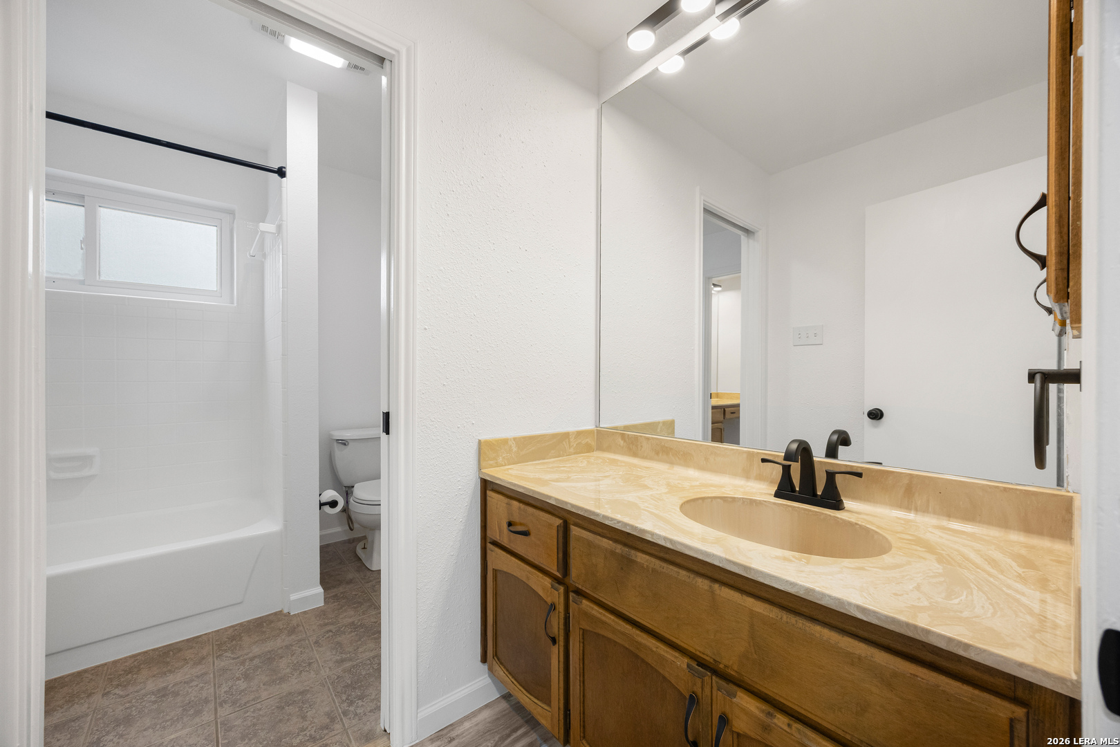 3003 Oak Sprawl San Antonio TX 78231