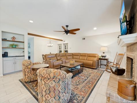 507 Ridge Bluff San Antonio TX 78216