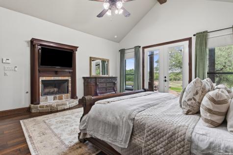214 Silent Spring Boerne TX 78006