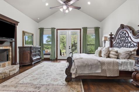214 Silent Spring Boerne TX 78006