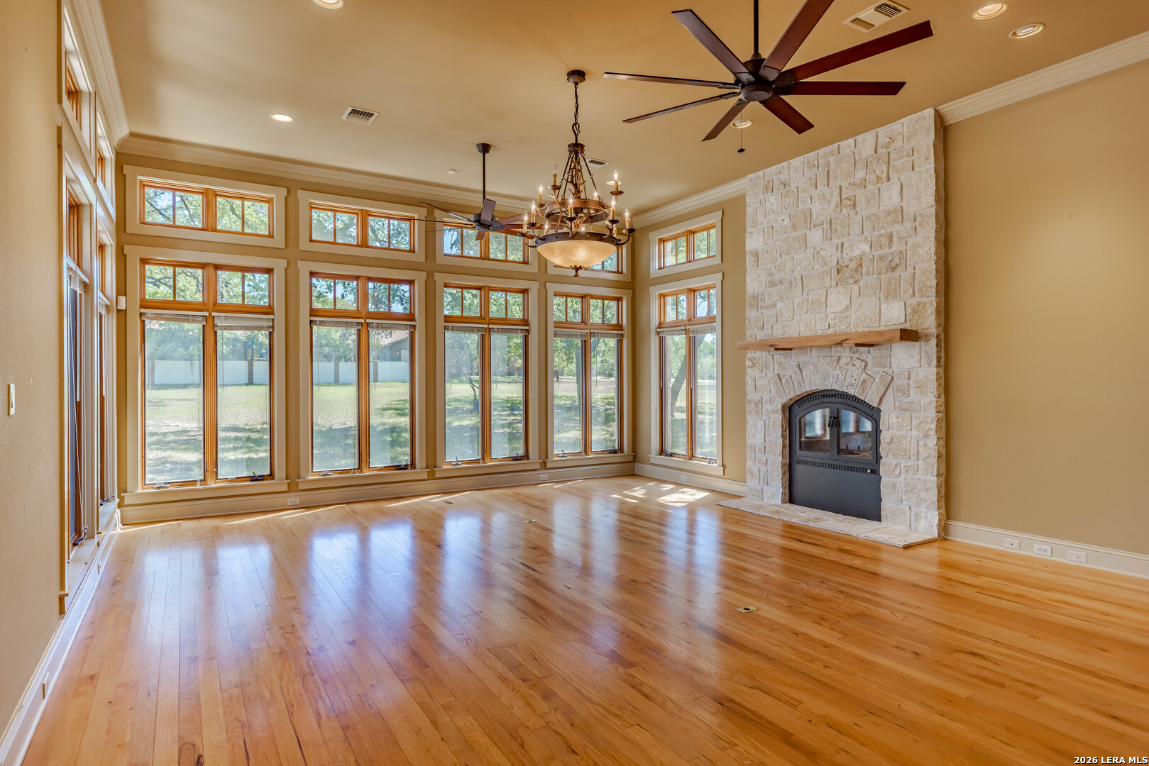 1104 Lois Street Kerrville TX 78028