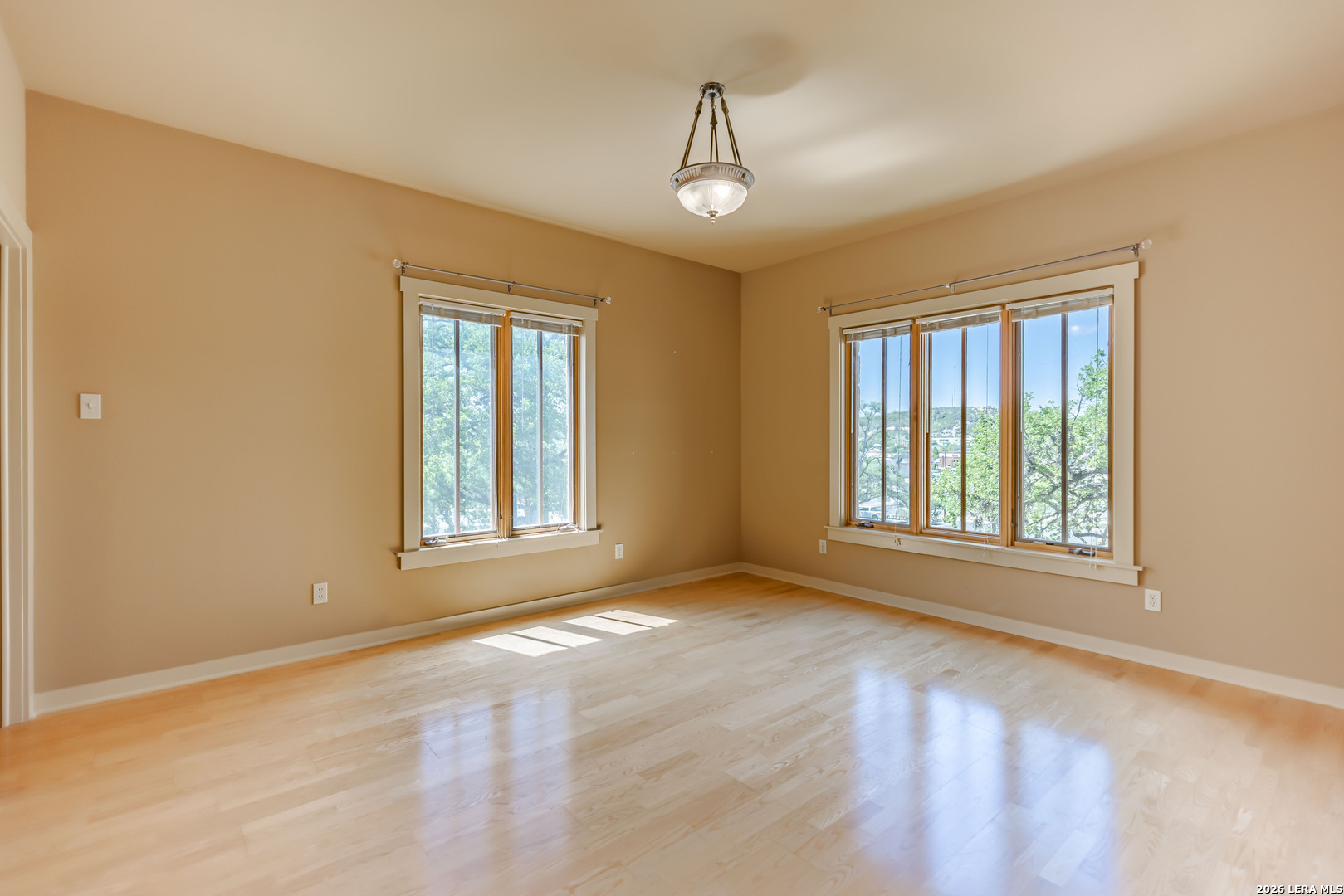 1104 Lois Street Kerrville TX 78028