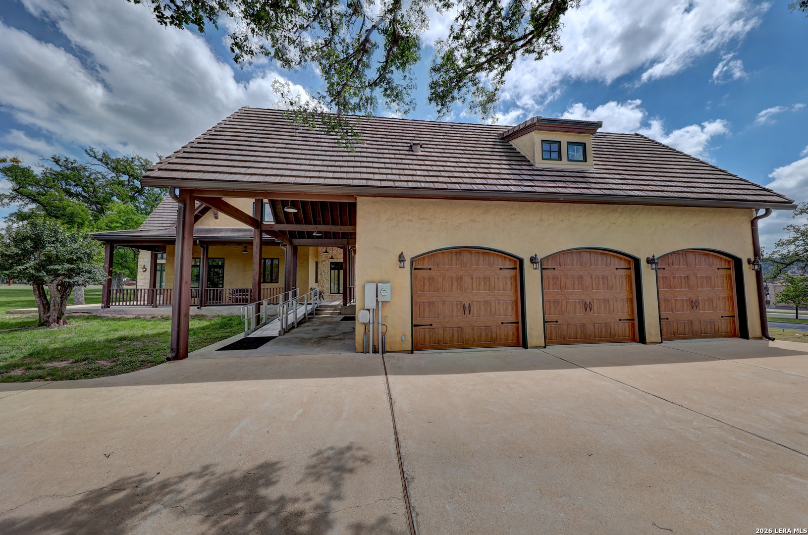 1104 Lois Street Kerrville TX 78028