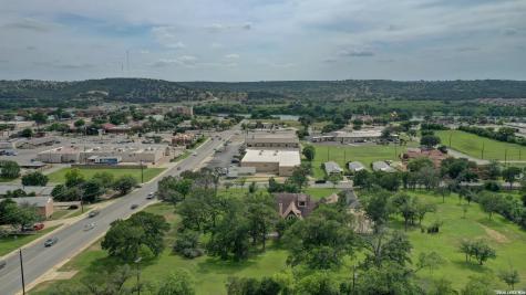 1104 Lois Street Kerrville TX 78028