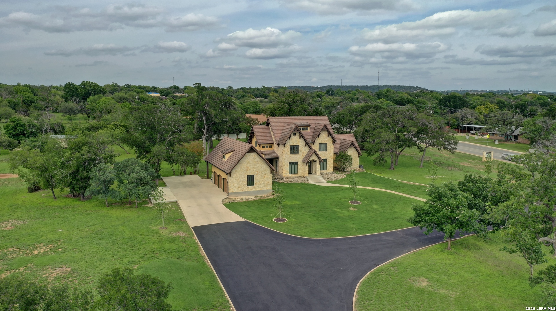 1104 Lois Street Kerrville TX 78028