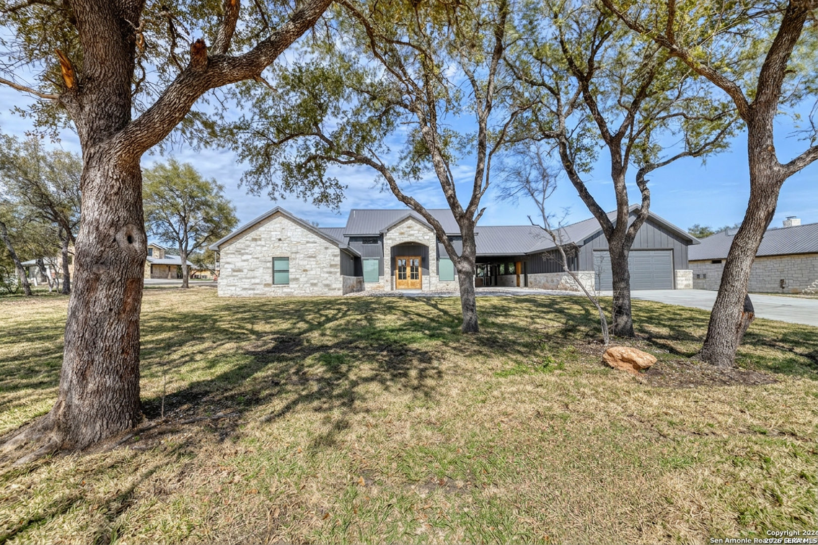 1450 Mountain Valley Concan TX 78838