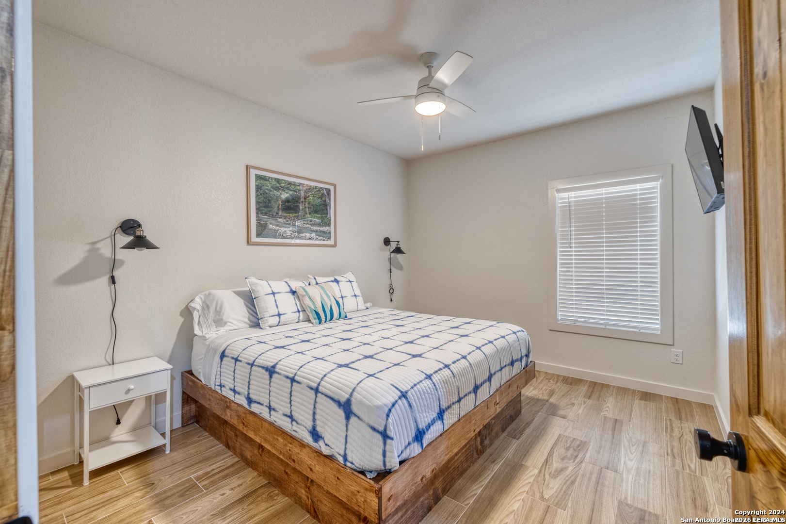 1450 Mountain Valley Concan TX 78838