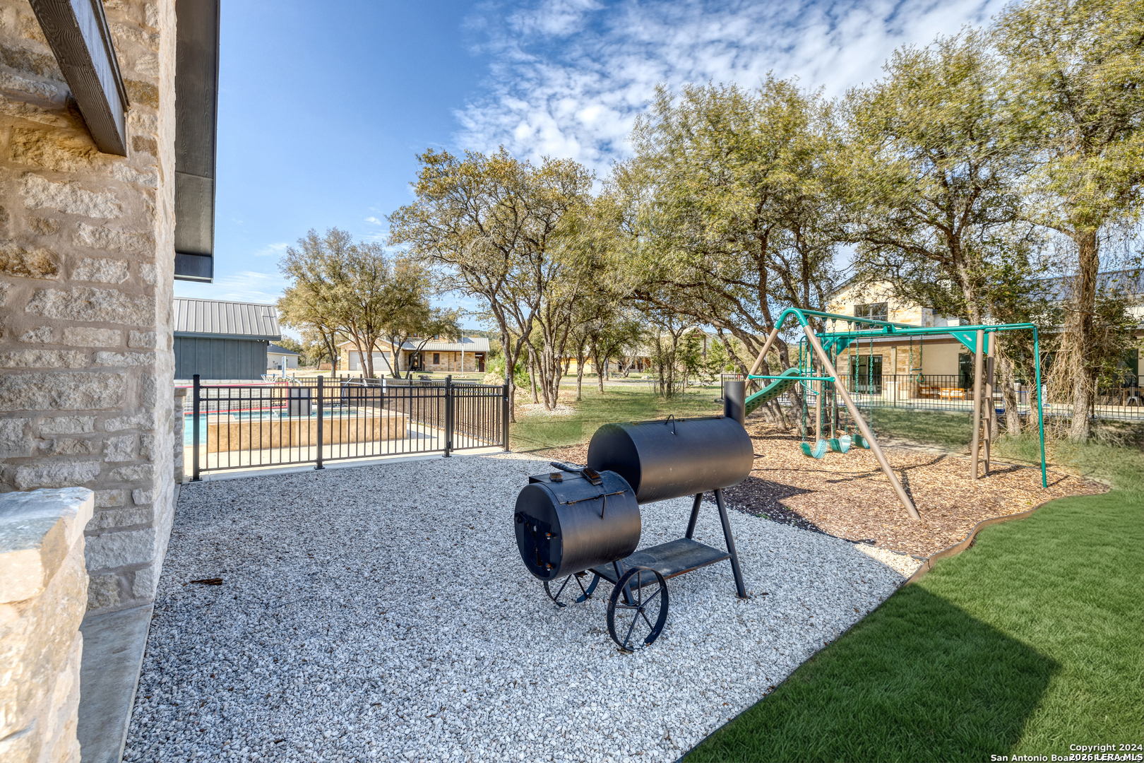 1450 Mountain Valley Concan TX 78838