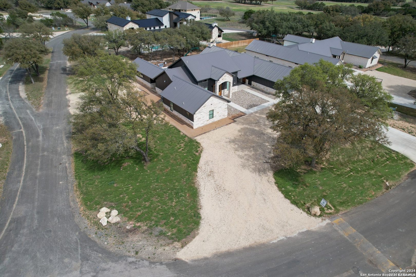 1450 Mountain Valley Concan TX 78838