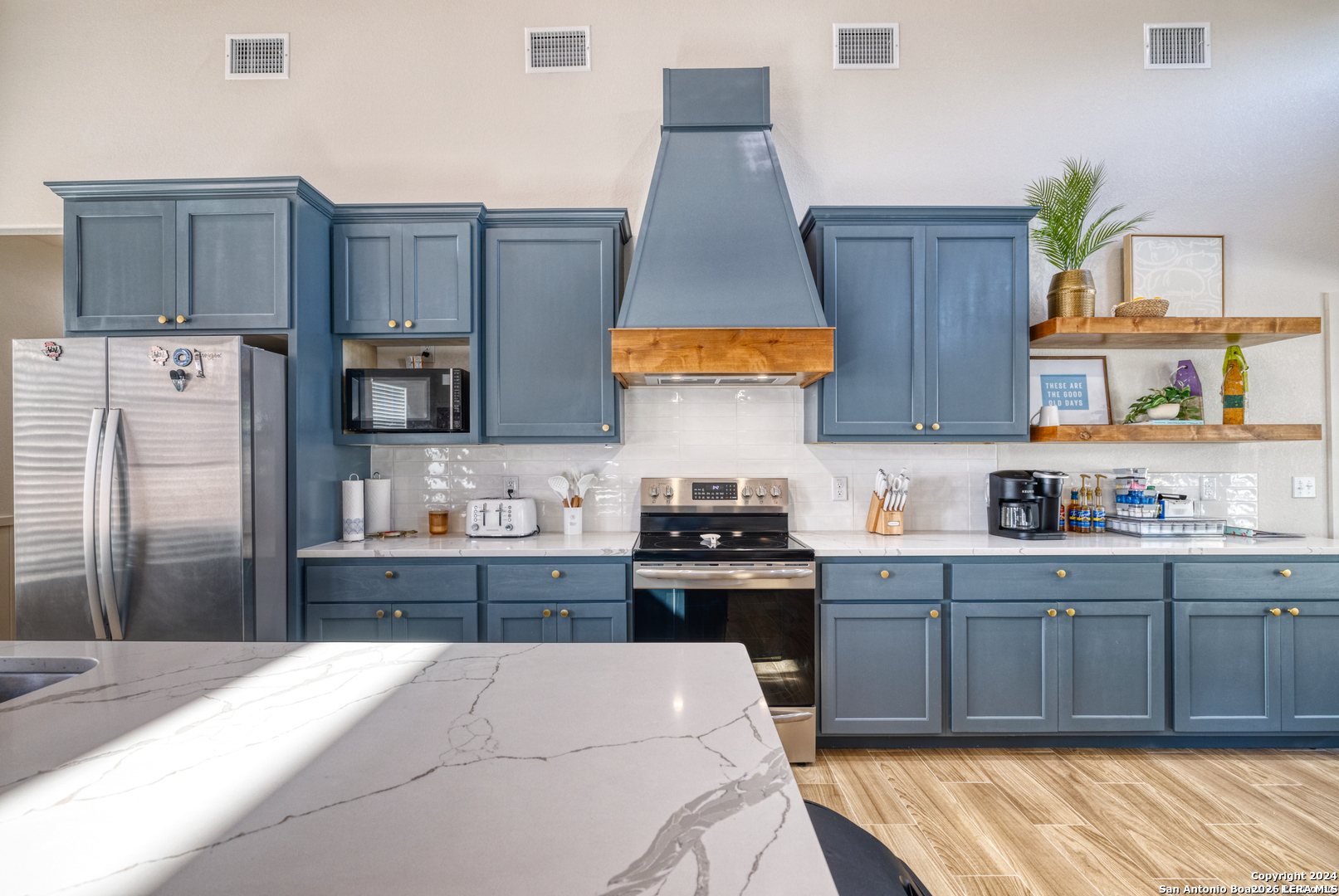 1450 Mountain Valley Concan TX 78838