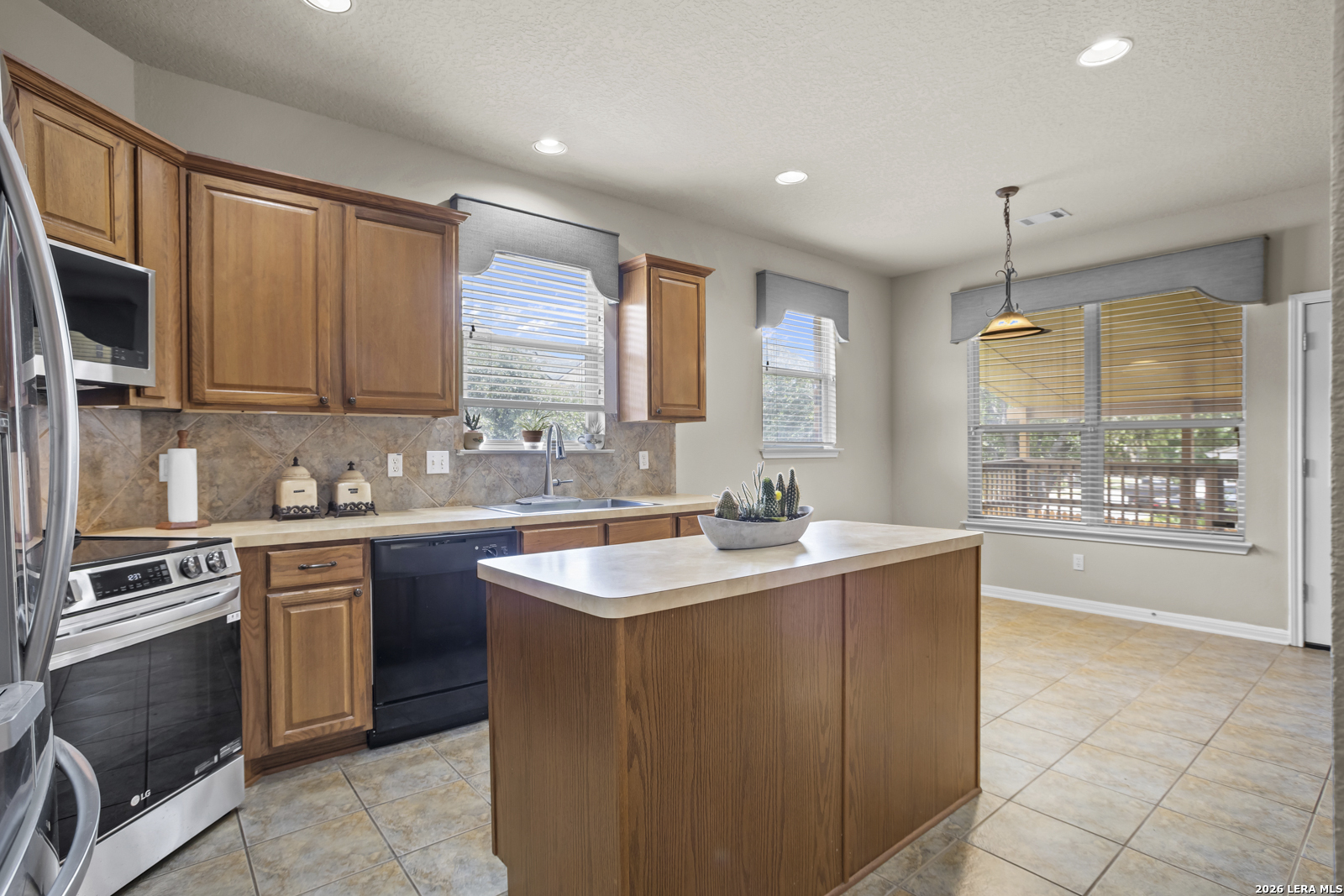 2847 Lakehills San Antonio TX 78251