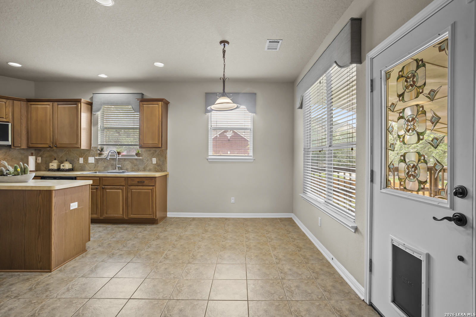 2847 Lakehills San Antonio TX 78251