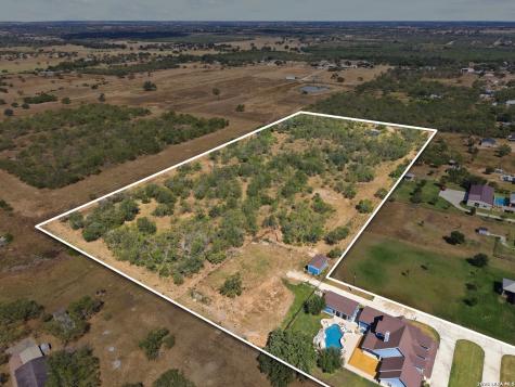 2729 County Road 357 La Vernia TX 78121