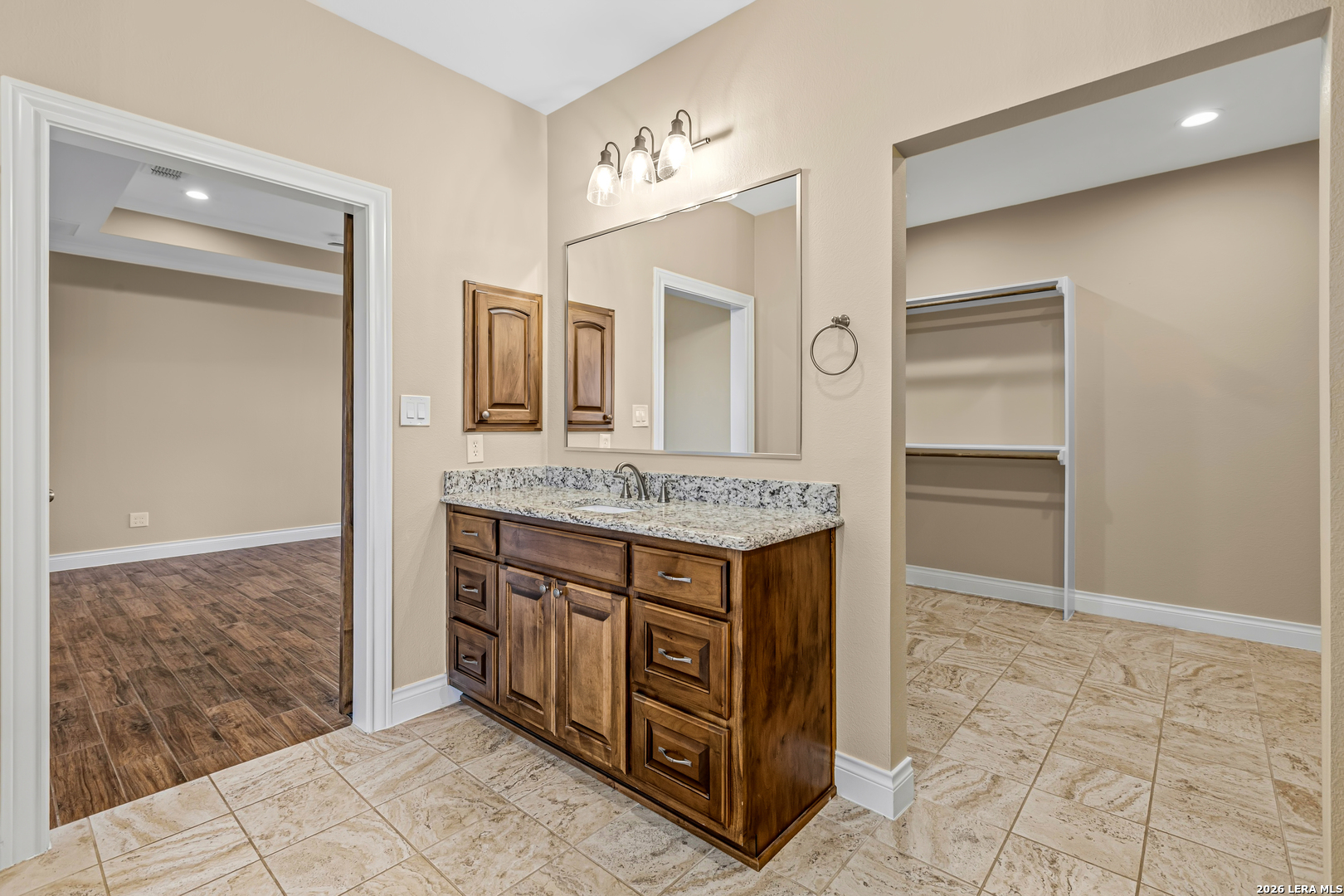 2729 County Road 357 La Vernia TX 78121