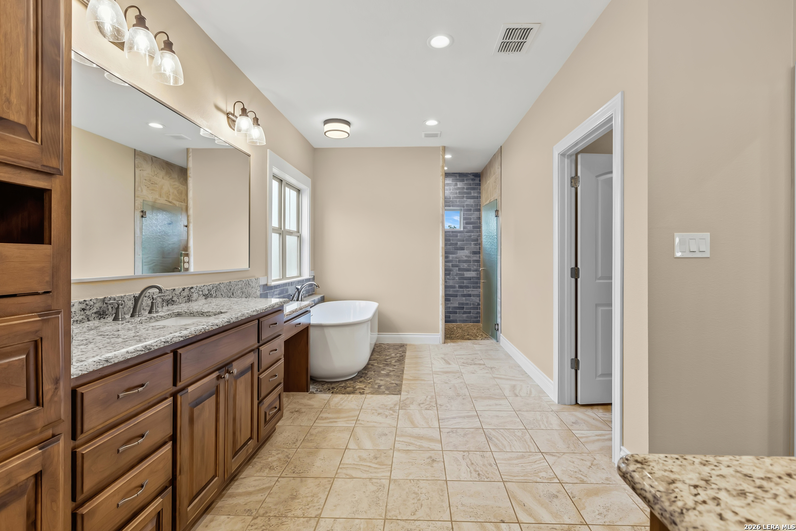 2729 County Road 357 La Vernia TX 78121