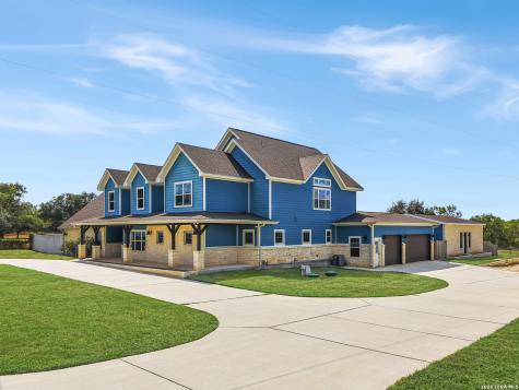 2729 County Road 357 La Vernia TX 78121