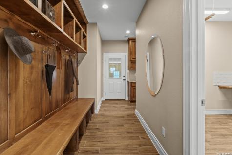 2729 County Road 357 La Vernia TX 78121