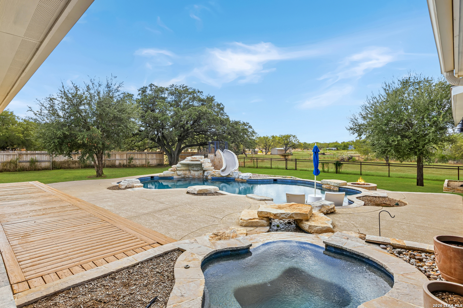 2729 County Road 357 La Vernia TX 78121