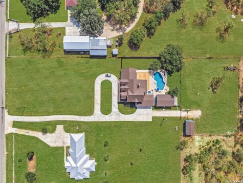 2729 County Road 357 La Vernia TX 78121